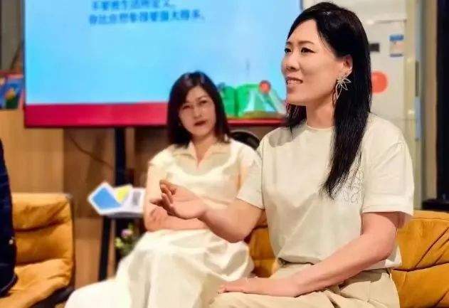 河南辞职女教师，热点