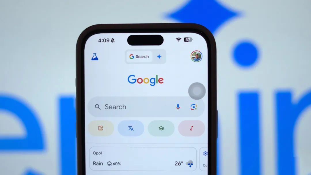 又在憋大招，Google 十年来首次更新G字标
