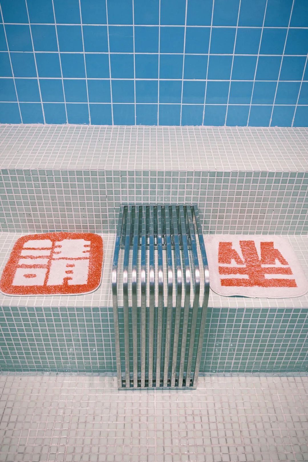 澡堂里开咖啡店，网友：饭缩力满满！