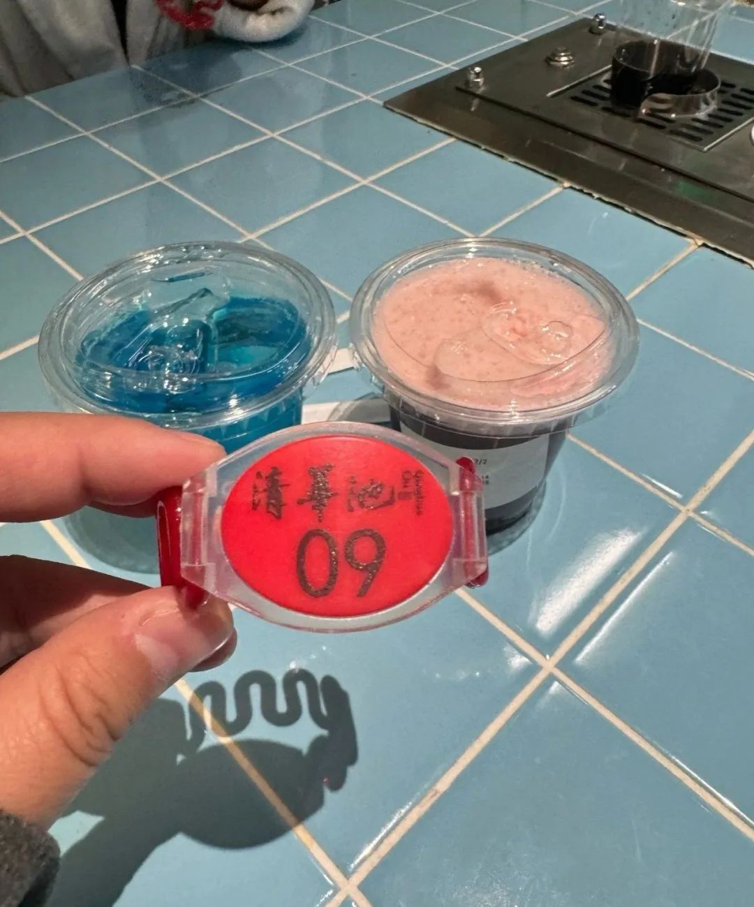 澡堂里开咖啡店，网友：饭缩力满满！