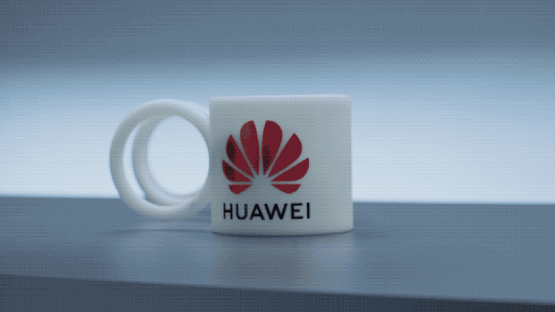 广告片卷疯了的时代，轻反而成了记忆点